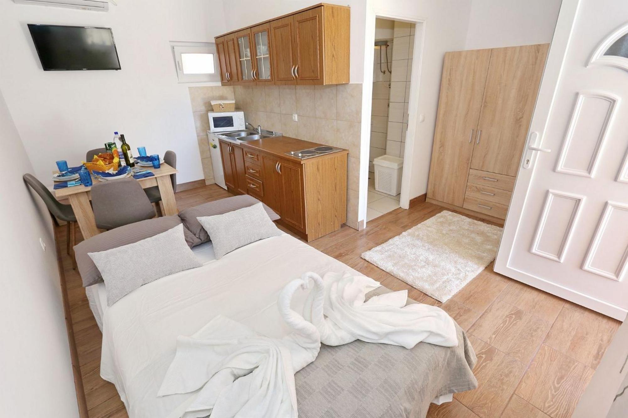 Apartments Marino Vir Εξωτερικό φωτογραφία